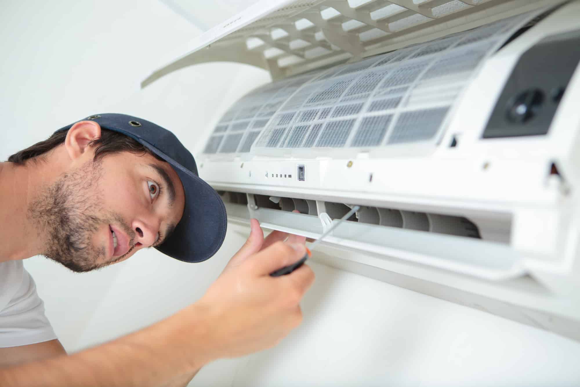 Is My Air Conditioner Broken? 7 Signs You Need an HVAC Repair